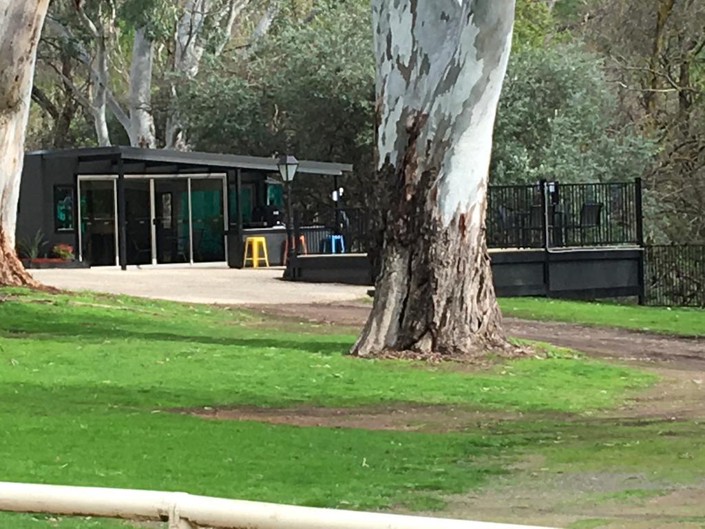 Hotel Adelaide Brownhill Creek Tourist Park Extérieur photo