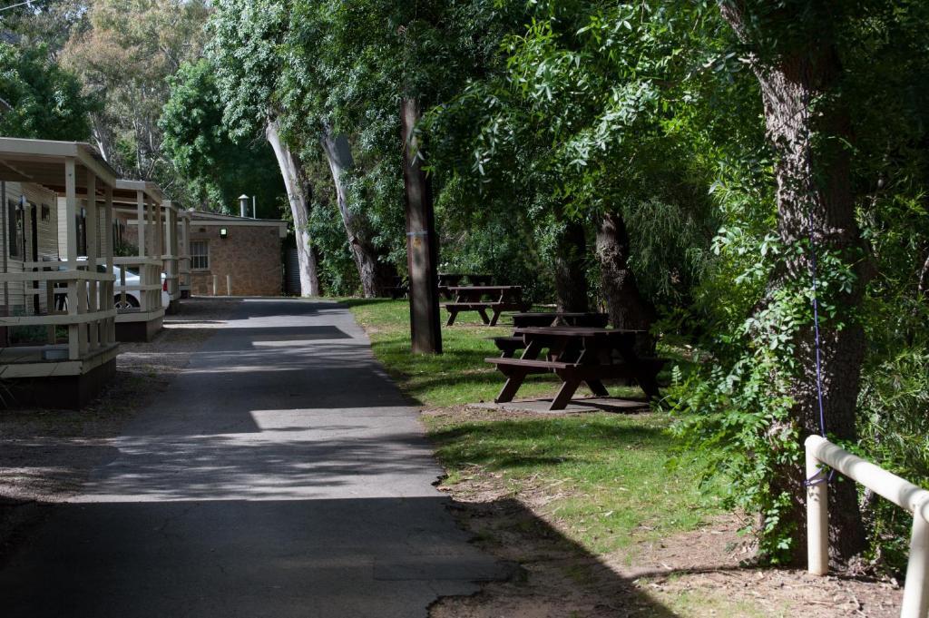 Hotel Adelaide Brownhill Creek Tourist Park Extérieur photo