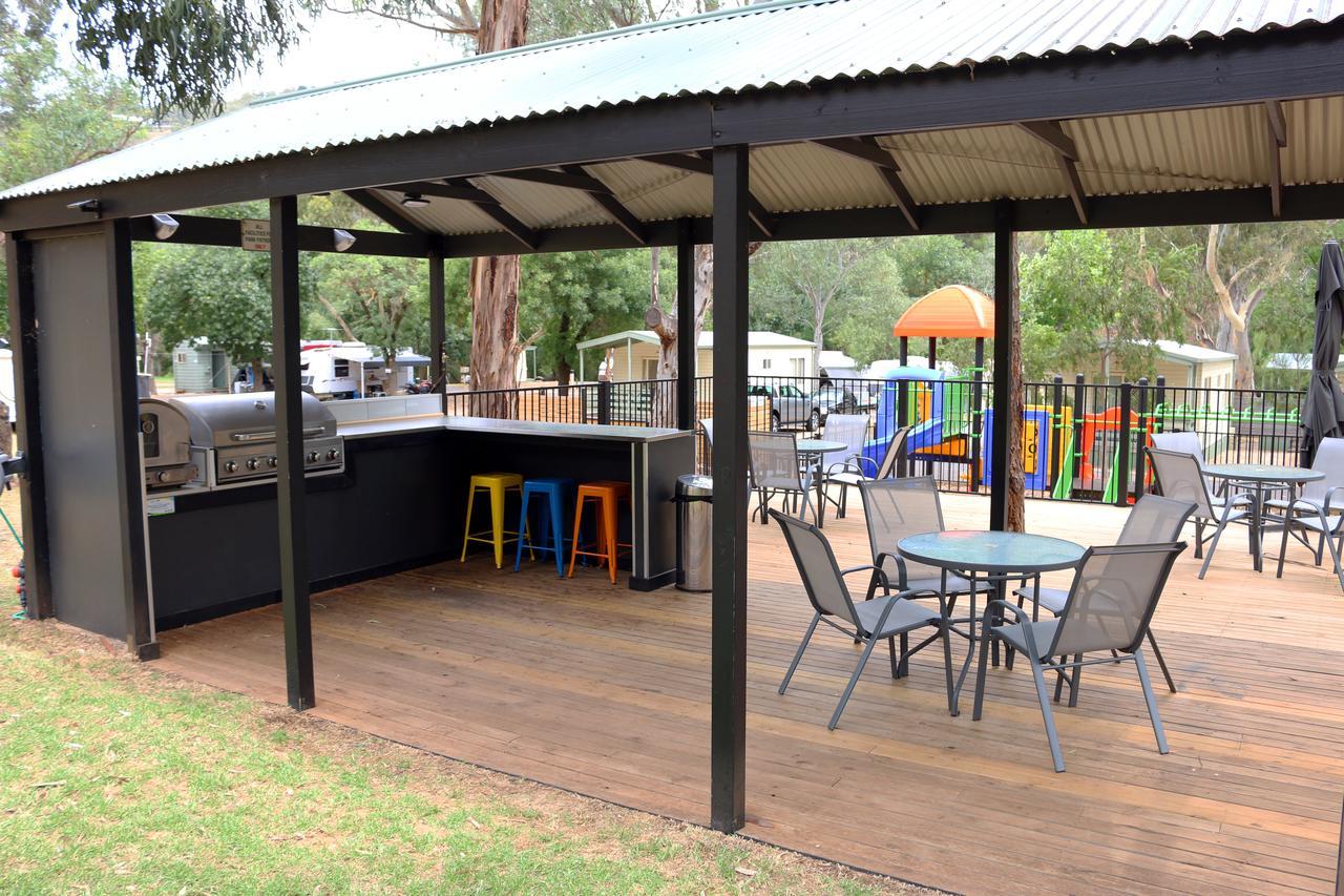 Hotel Adelaide Brownhill Creek Tourist Park Extérieur photo